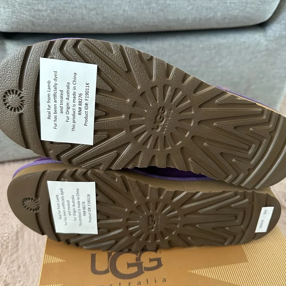 UGG Mini Bailey Button Boots - Picture 6 of 9